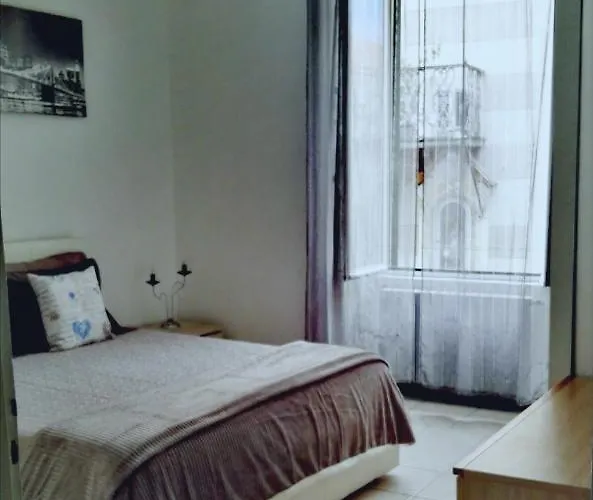 La Casa Sulla Piazzetta شقة ألبينغا