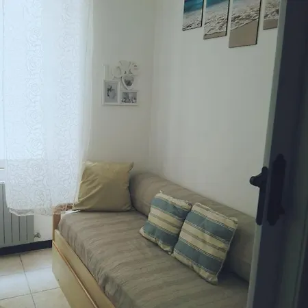 La Casa Sulla Piazzetta Apartment *