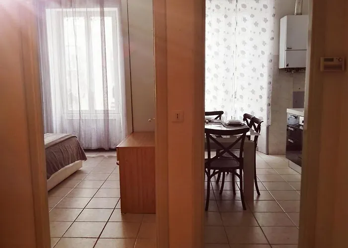 La Casa Sulla Piazzetta * 阿尔本加